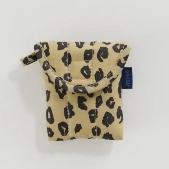 NWT BAGGU Puffy Earbuds Case - Honey Leopard - Picture 5 of 8